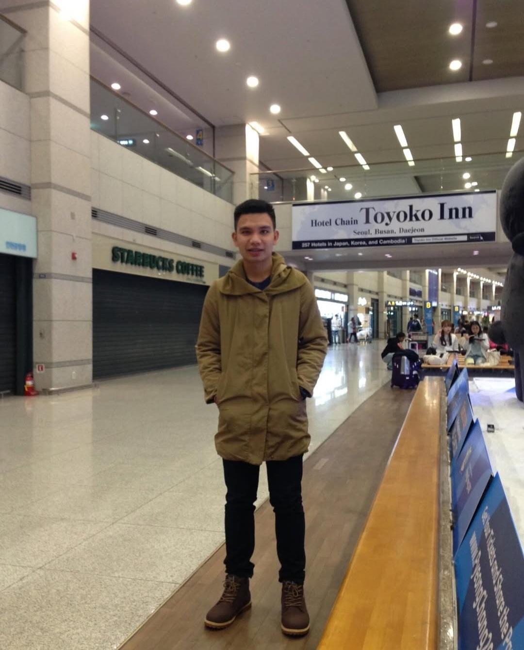 . (เวิลด์)