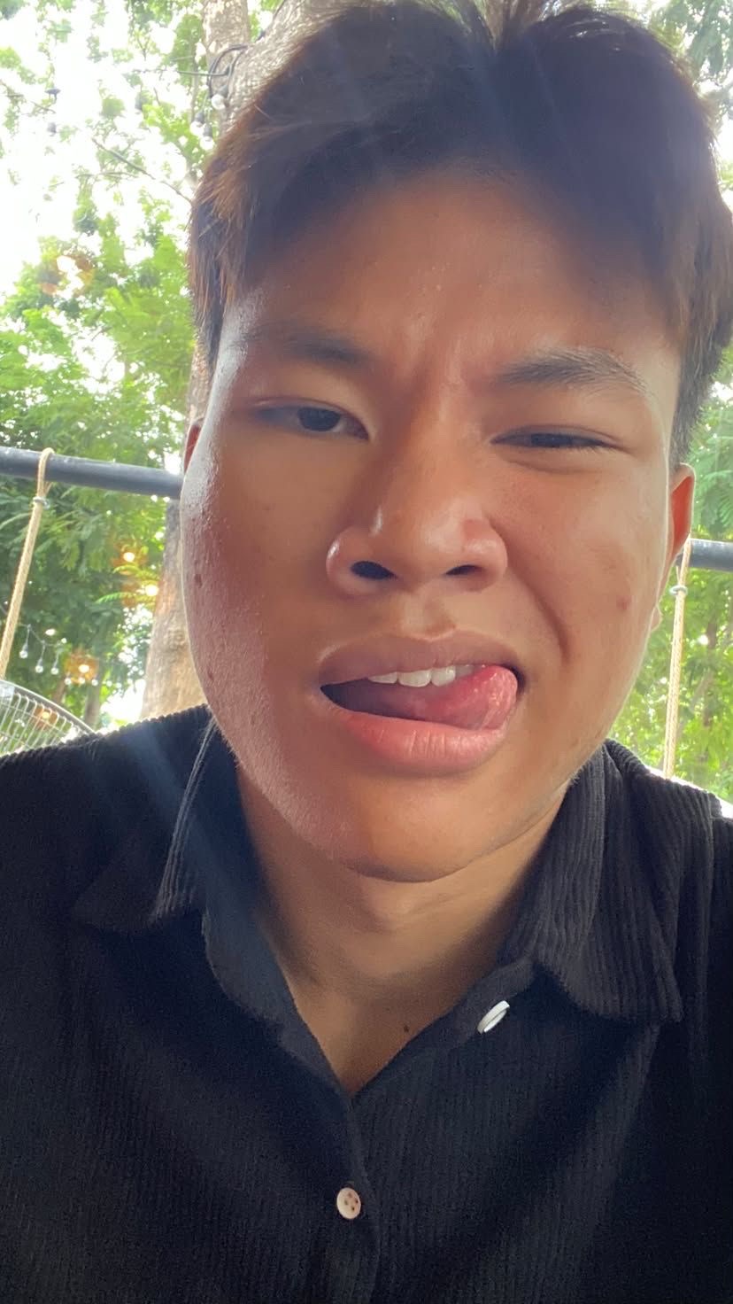 นายจตุพงค์ โปแอ (เอิร์ธ)