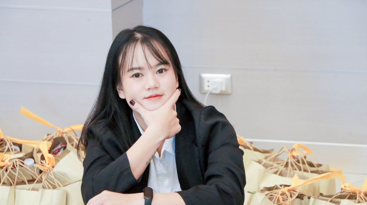 ชไมพร (อุ้ยใจร้าย)