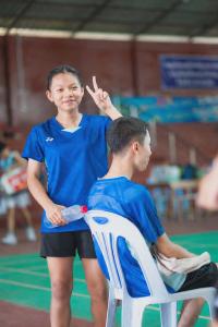 ນິພາພອນ ມິ່ງບຸບຜາ / ນິພາພອນ ມິ່ງບຸບຜາ